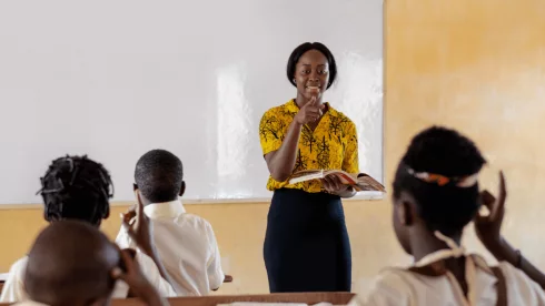 Empowering Education: Your Guide to Becoming a Teacher Assistant in South Africa (for Youth)